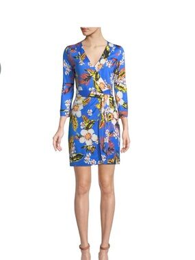 Diane Von Furstenberg Julian Blue Floral Silk Wrap Dress size 10